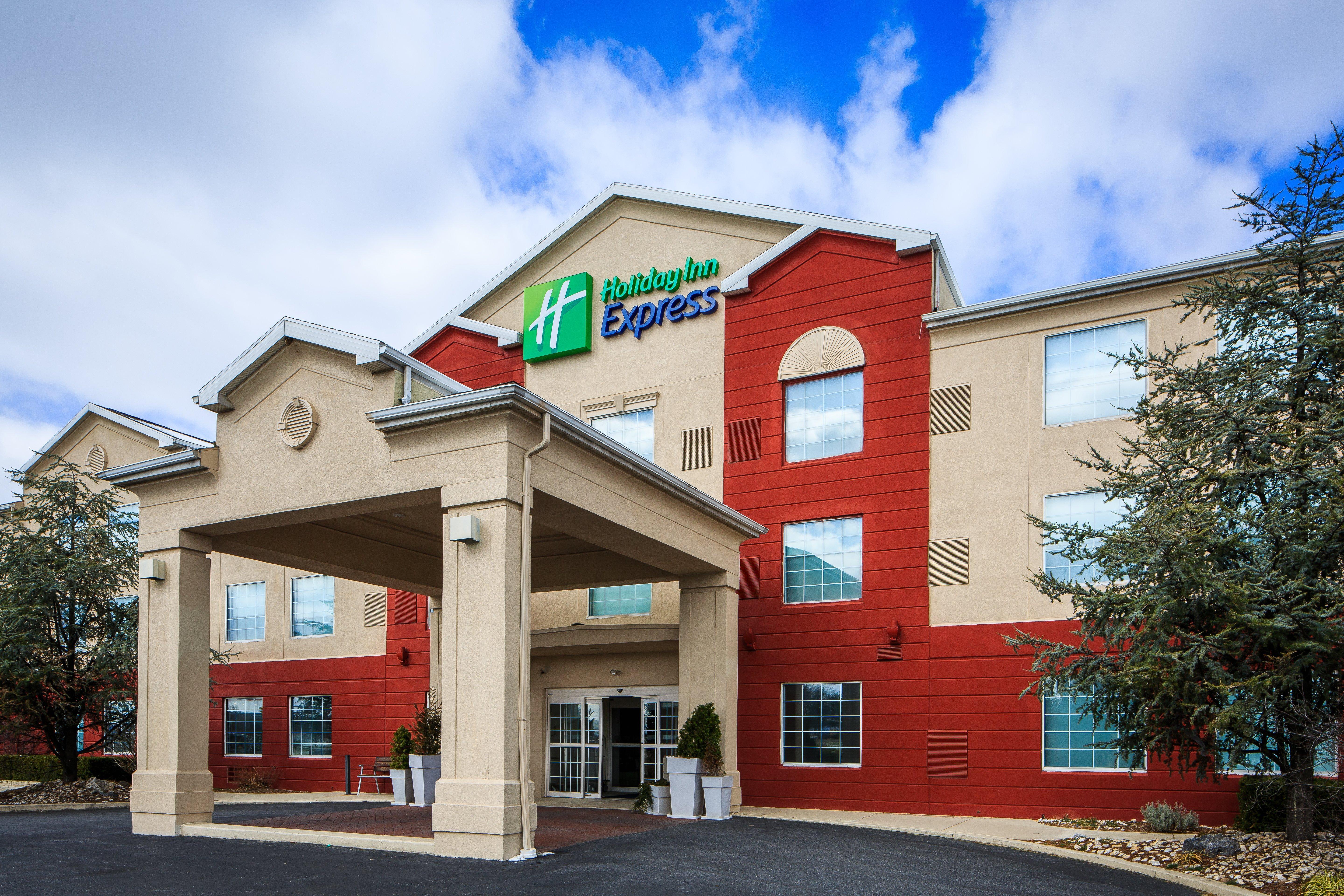 Holiday Inn Express Hotel & Suites Reading By Ihg Exterior foto