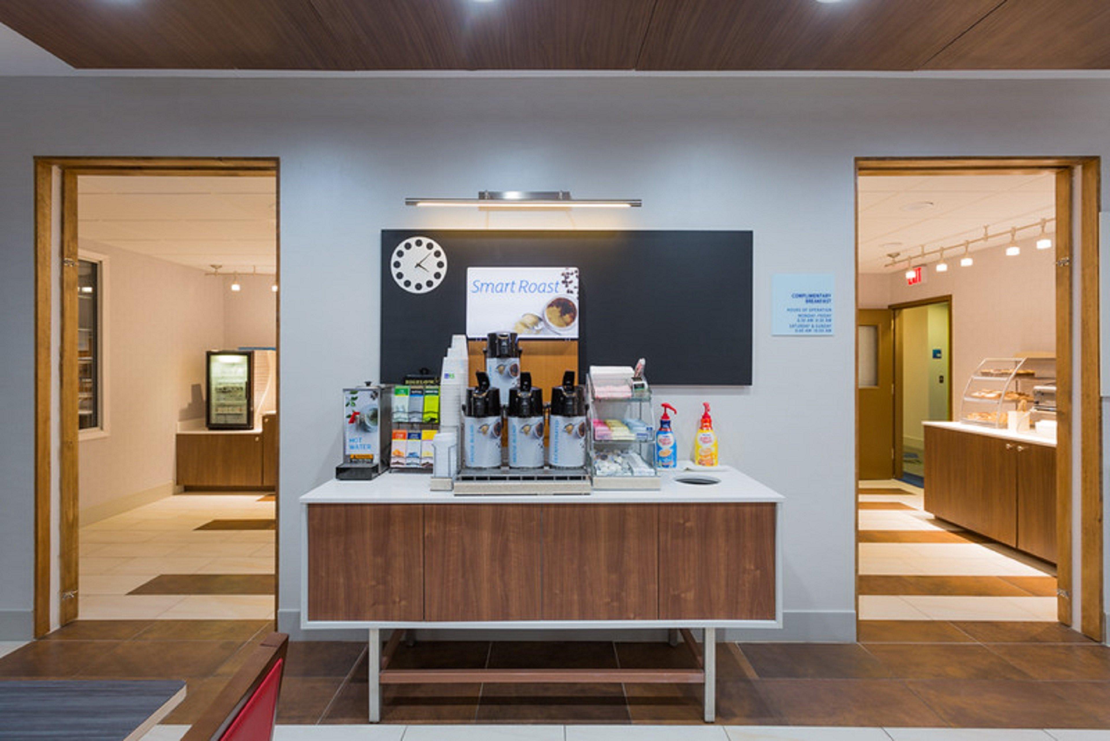 Holiday Inn Express Hotel & Suites Reading By Ihg Exterior foto