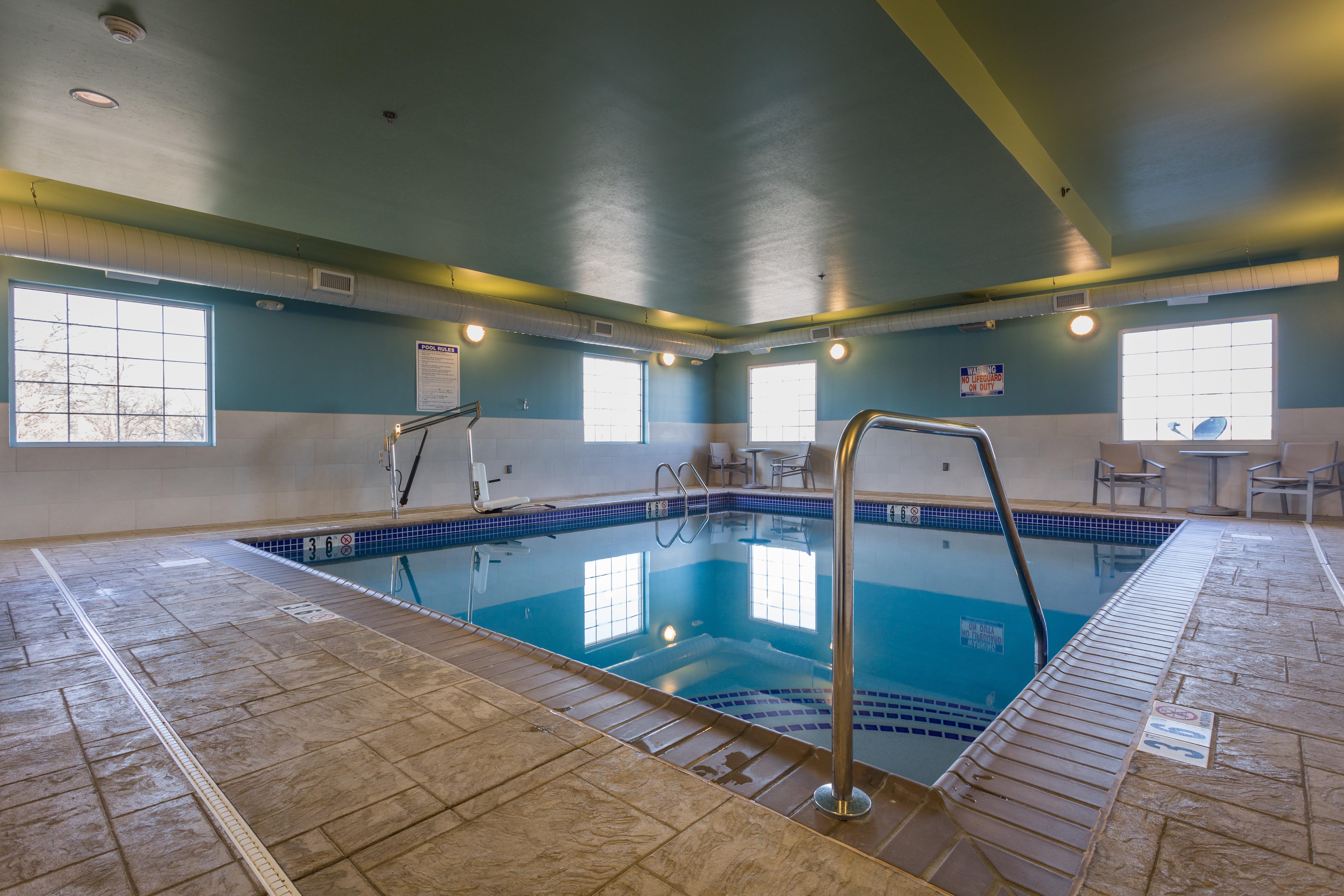 Holiday Inn Express Hotel & Suites Reading By Ihg Exterior foto