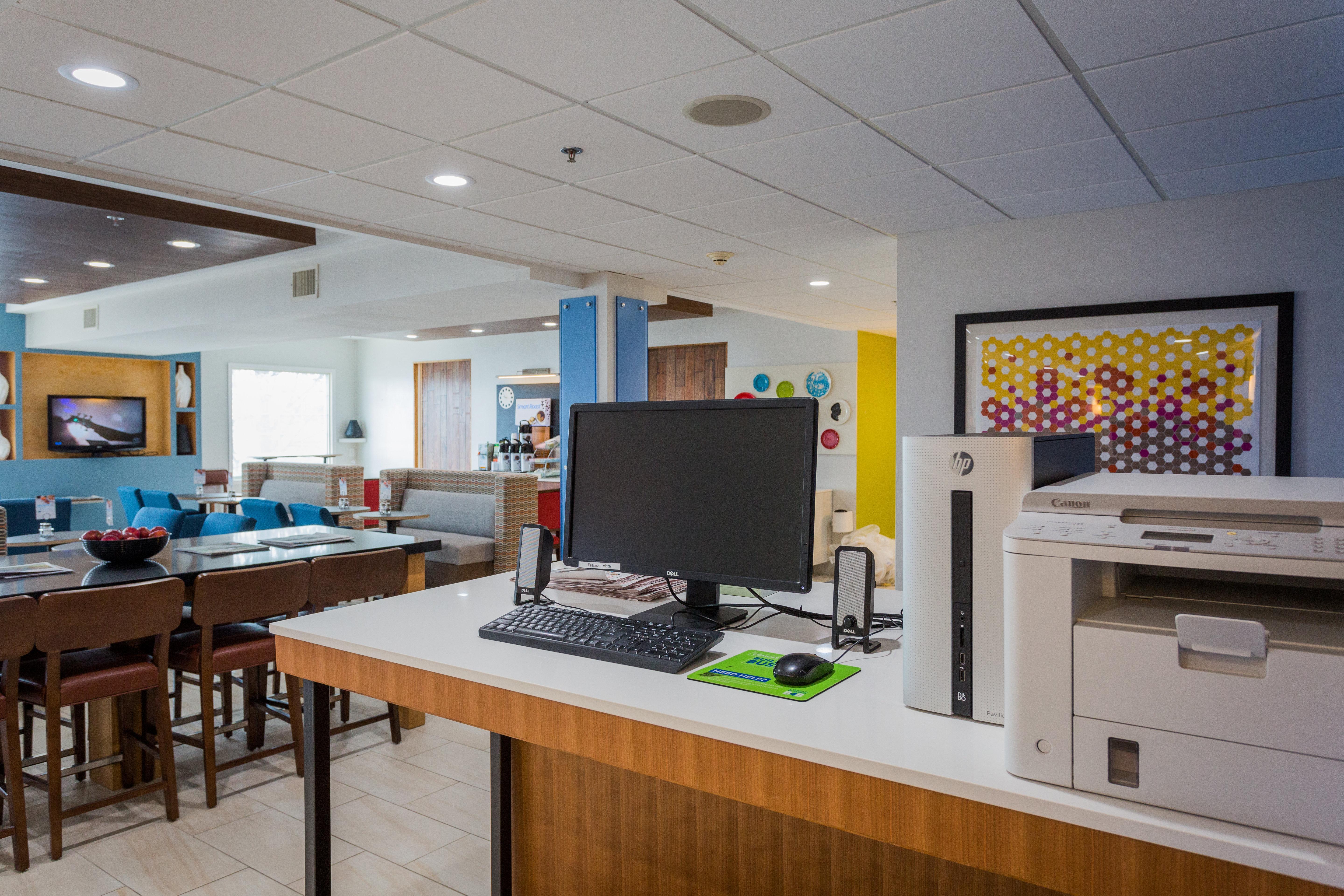 Holiday Inn Express Hotel & Suites Reading By Ihg Exterior foto