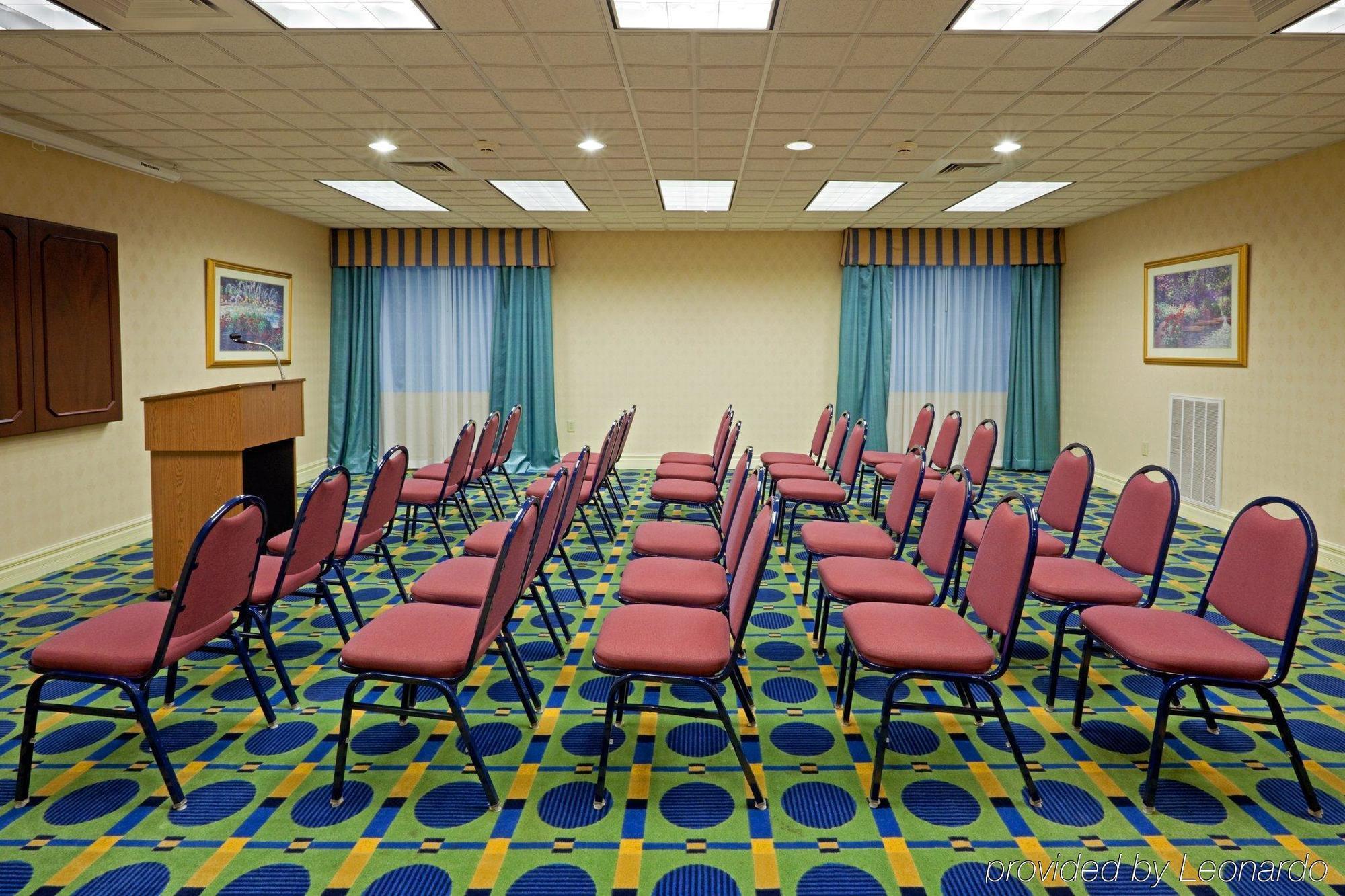 Holiday Inn Express Hotel & Suites Reading By Ihg Exterior foto