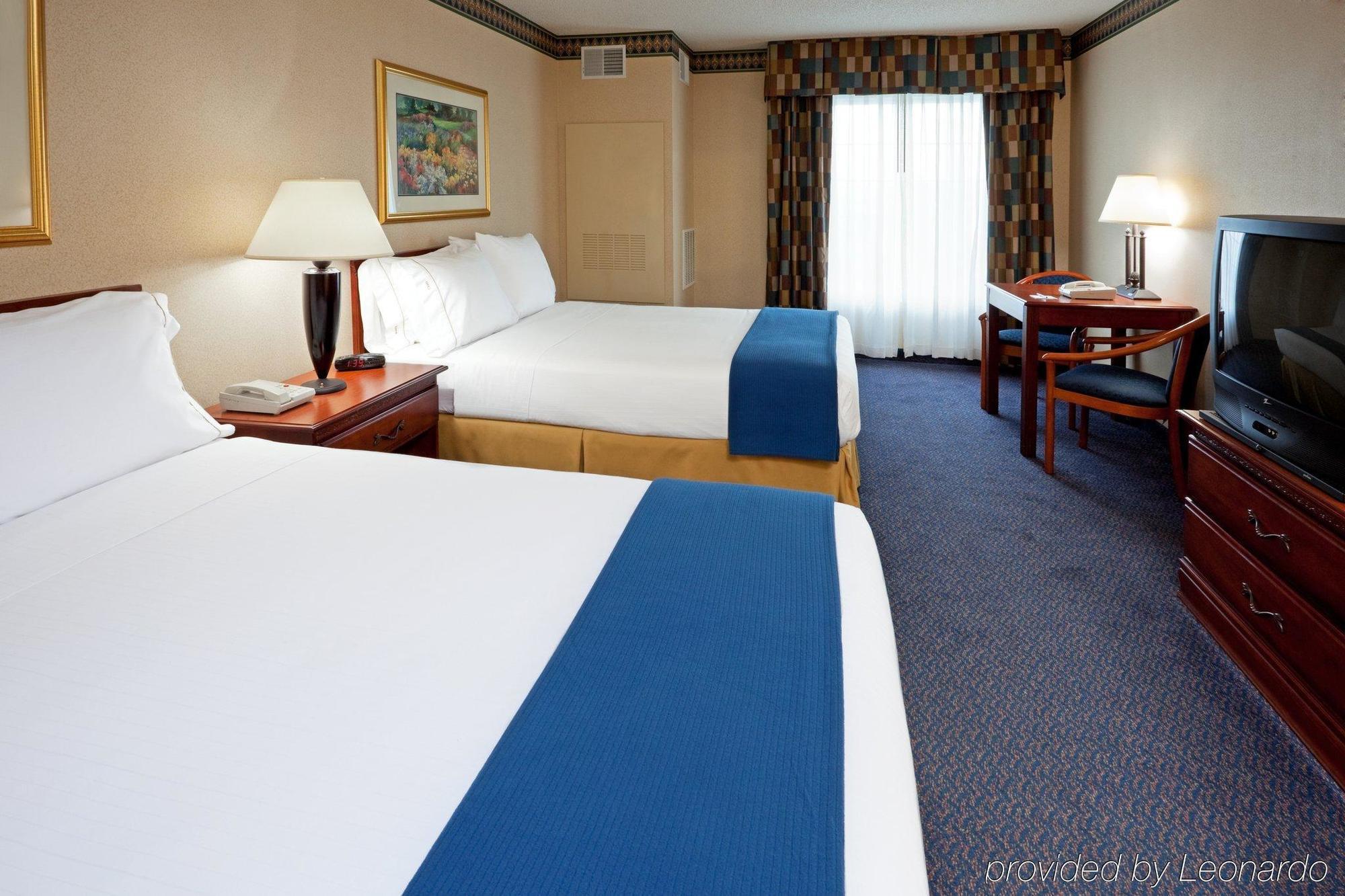 Holiday Inn Express Hotel & Suites Reading By Ihg Exterior foto