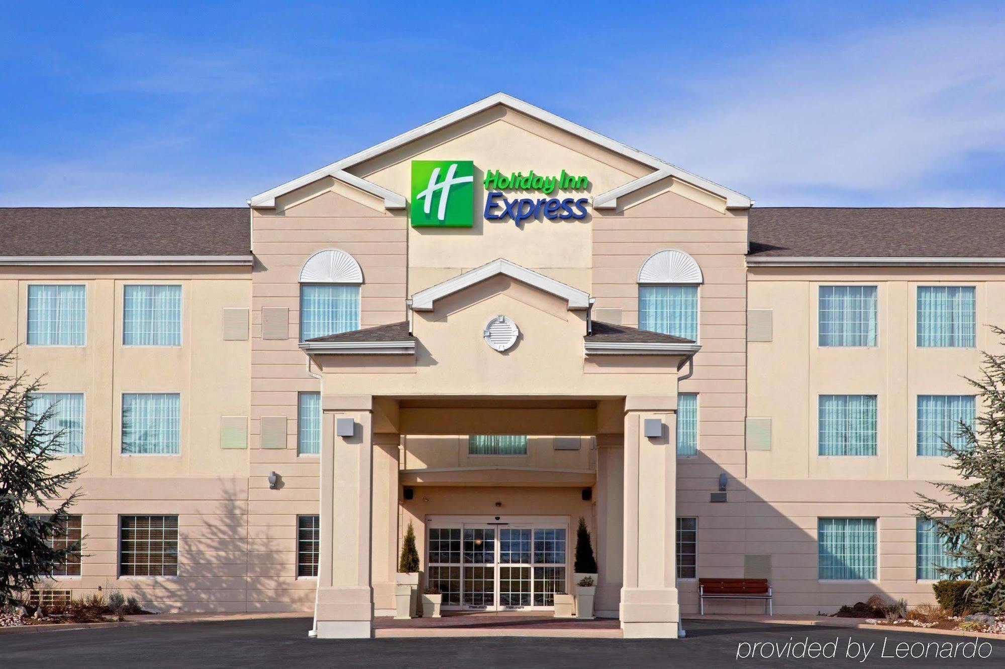 Holiday Inn Express Hotel & Suites Reading By Ihg Exterior foto