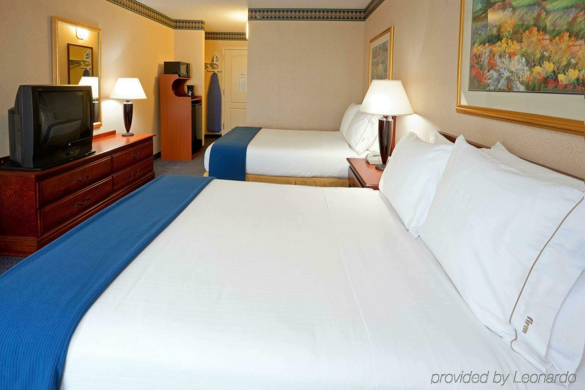 Holiday Inn Express Hotel & Suites Reading By Ihg Exterior foto