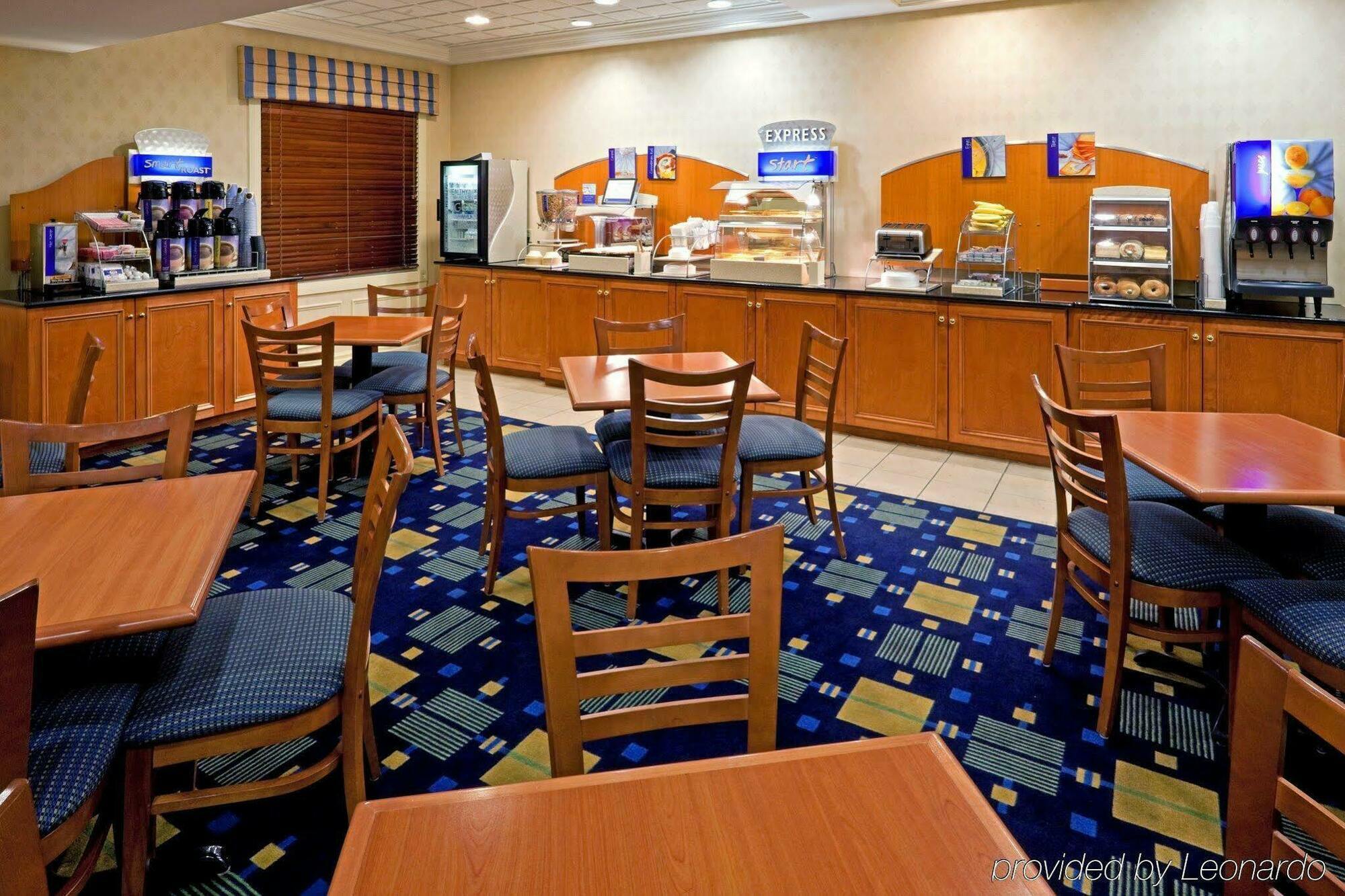 Holiday Inn Express Hotel & Suites Reading By Ihg Exterior foto
