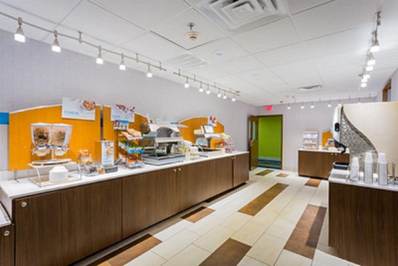 Holiday Inn Express Hotel & Suites Reading By Ihg Exterior foto